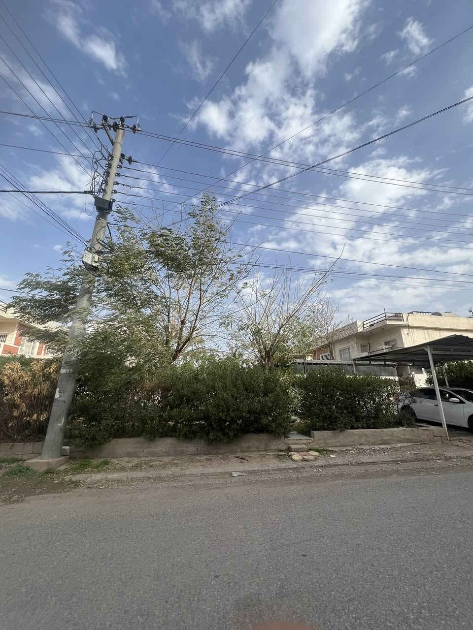 خانوو بۆ فرۆشتن لە شئخ احمد 200 م 
*********** یان ***********
