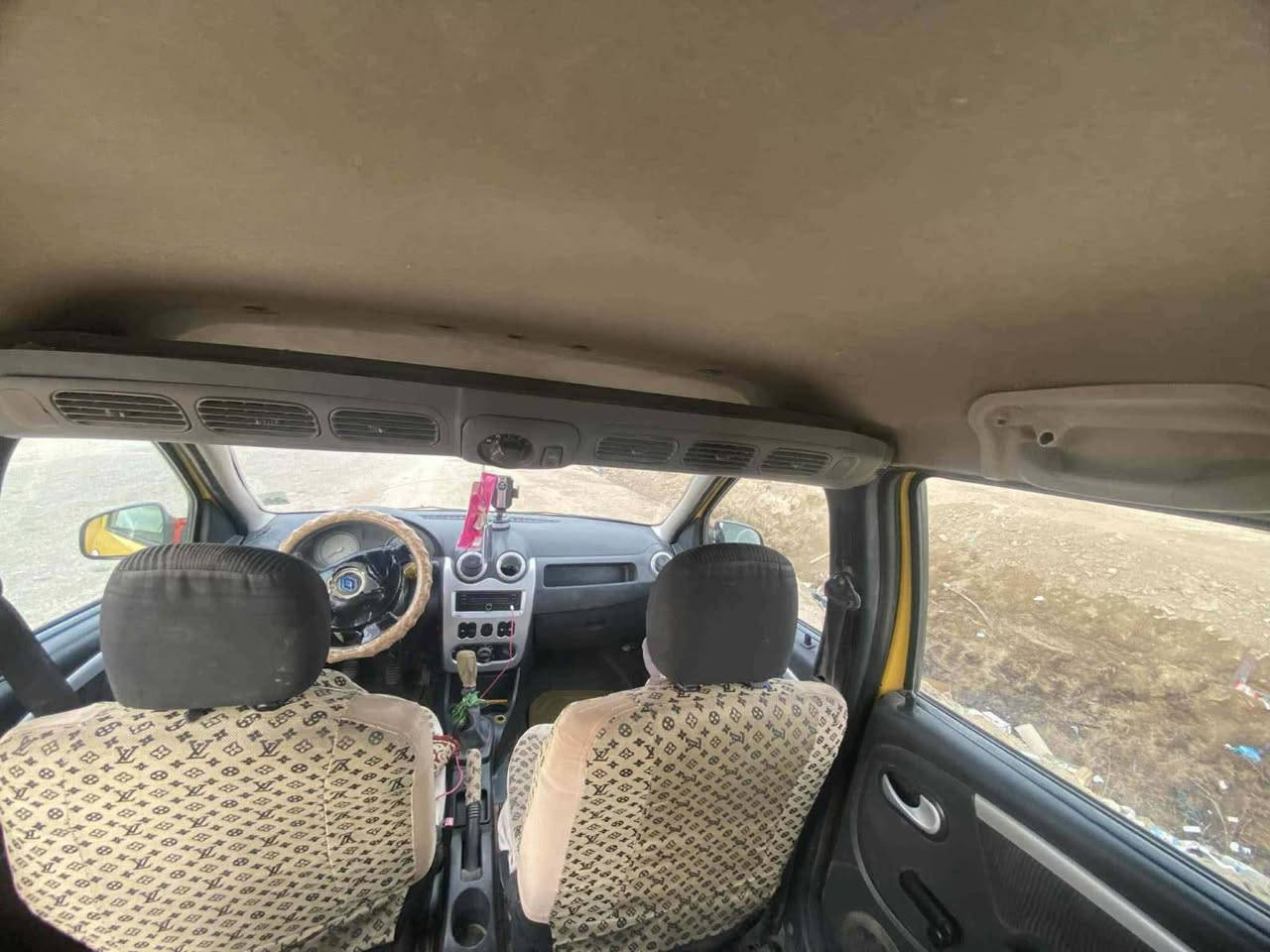 رينو لوكان جاهزه موديل 2011 سنويه صاقطه من 2022 بيها ورثه السعر 25 مكانها سماوه قضاء الخضر ***********
