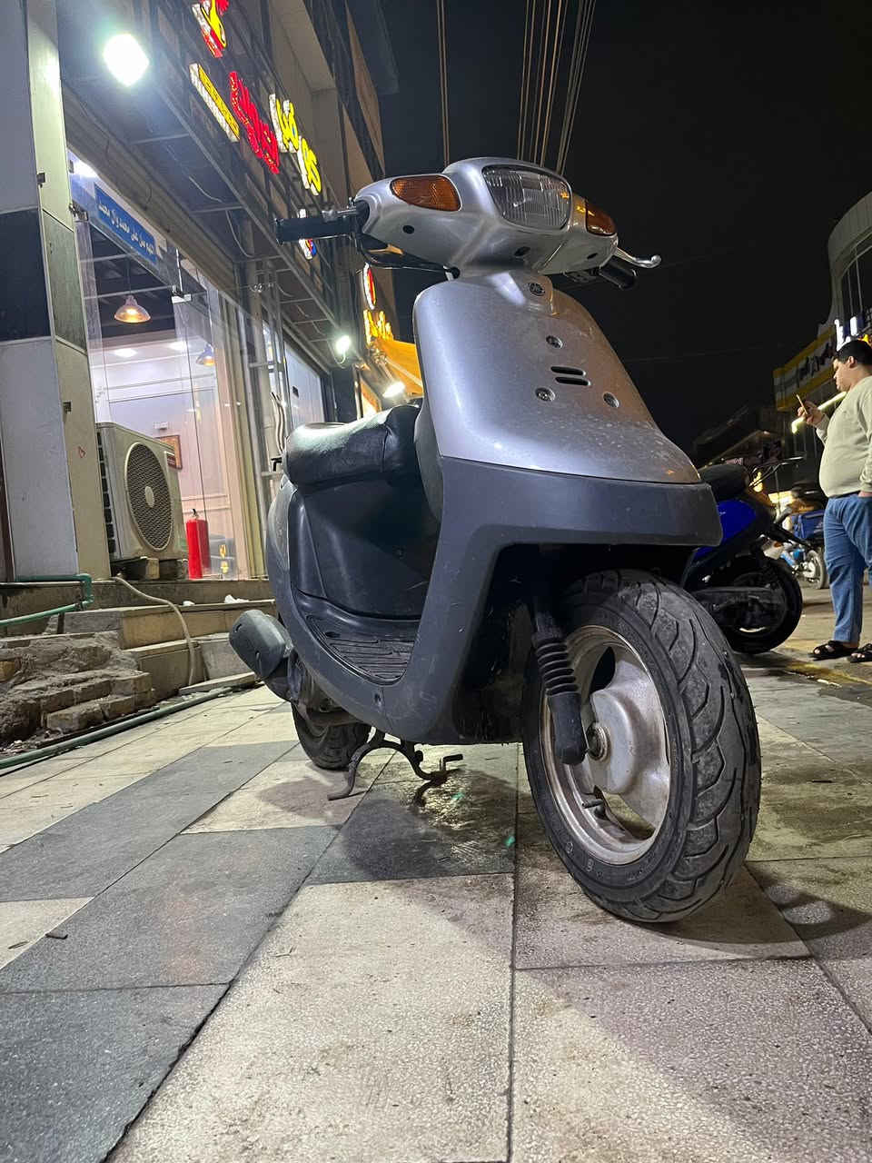 دراجه بترا خطين قفل اكسن كله شغال لايت عالي ناصي بك لايت عداد سرعه كيچ بانزين اشاير 
سلف هندر كله بلاد شرط الفحص 
برغي مامفتوح بيه مكاني ناصريه 
***********وتساب فقط وخاص 
(مو شراي لاتواعد ولاتراسل)
