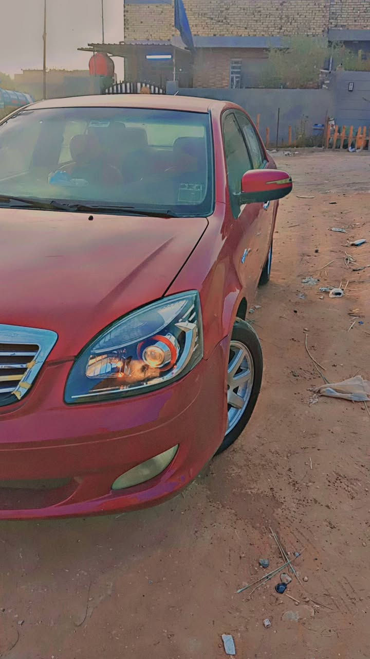 السلام عليكم جيلي موبل السياره وضع شركه رقم بغداد كفاله عامه لا صبغ لا طخه لا معجون لا خياس تخم تأير جديد مكينه وكير كفاله السياره أحله من الصوره كير عادي المكان حله ابي غرق 
الاتصال ***********
