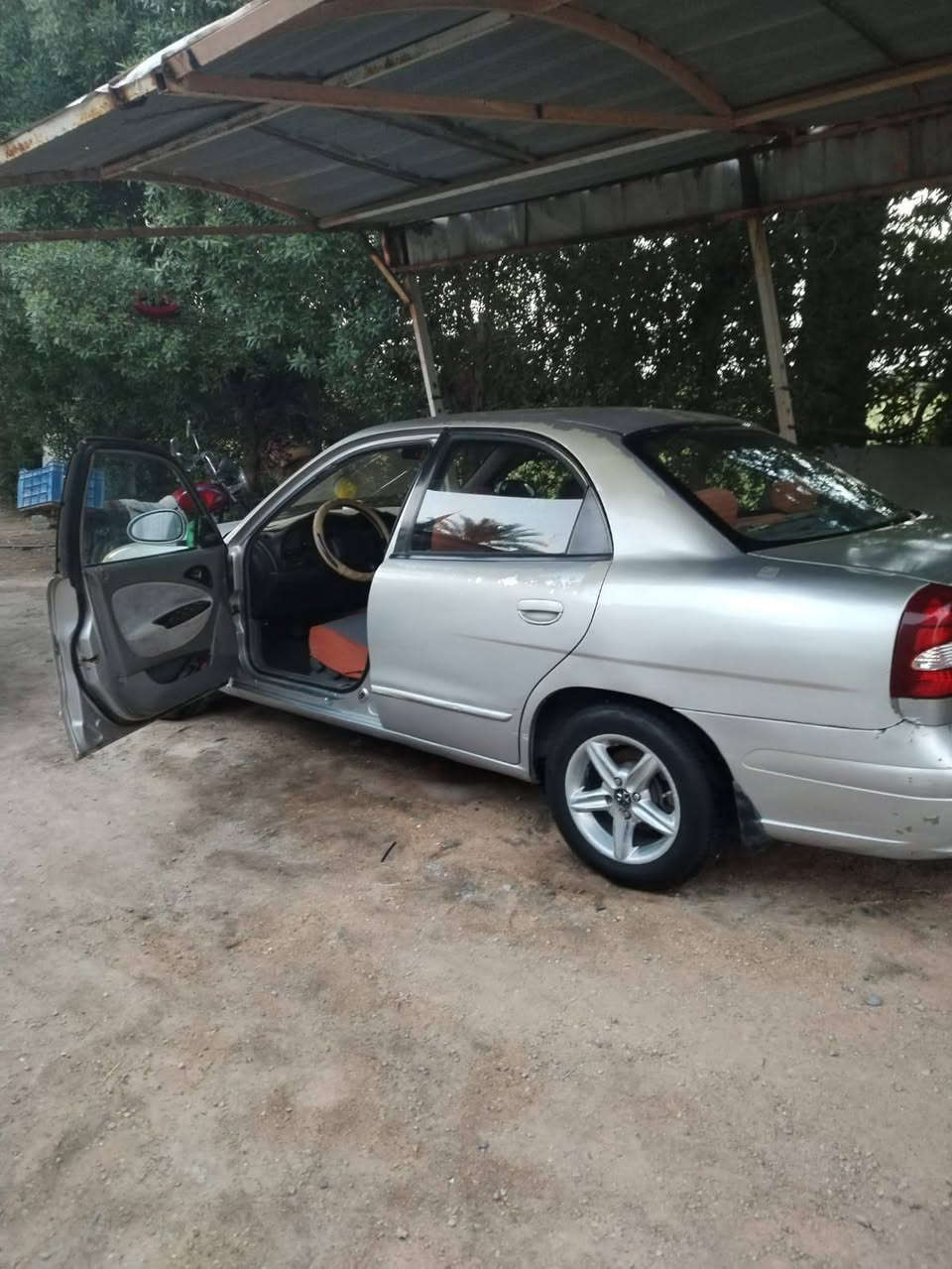 السلام عليكم سياره دايو نوبرا موديل 2001 رقم بغداد سياره عظمه حلو مكينه نظيفه كيير نظيف ناقص شيء بسيط كهربائيات ستفسار***********
***********
