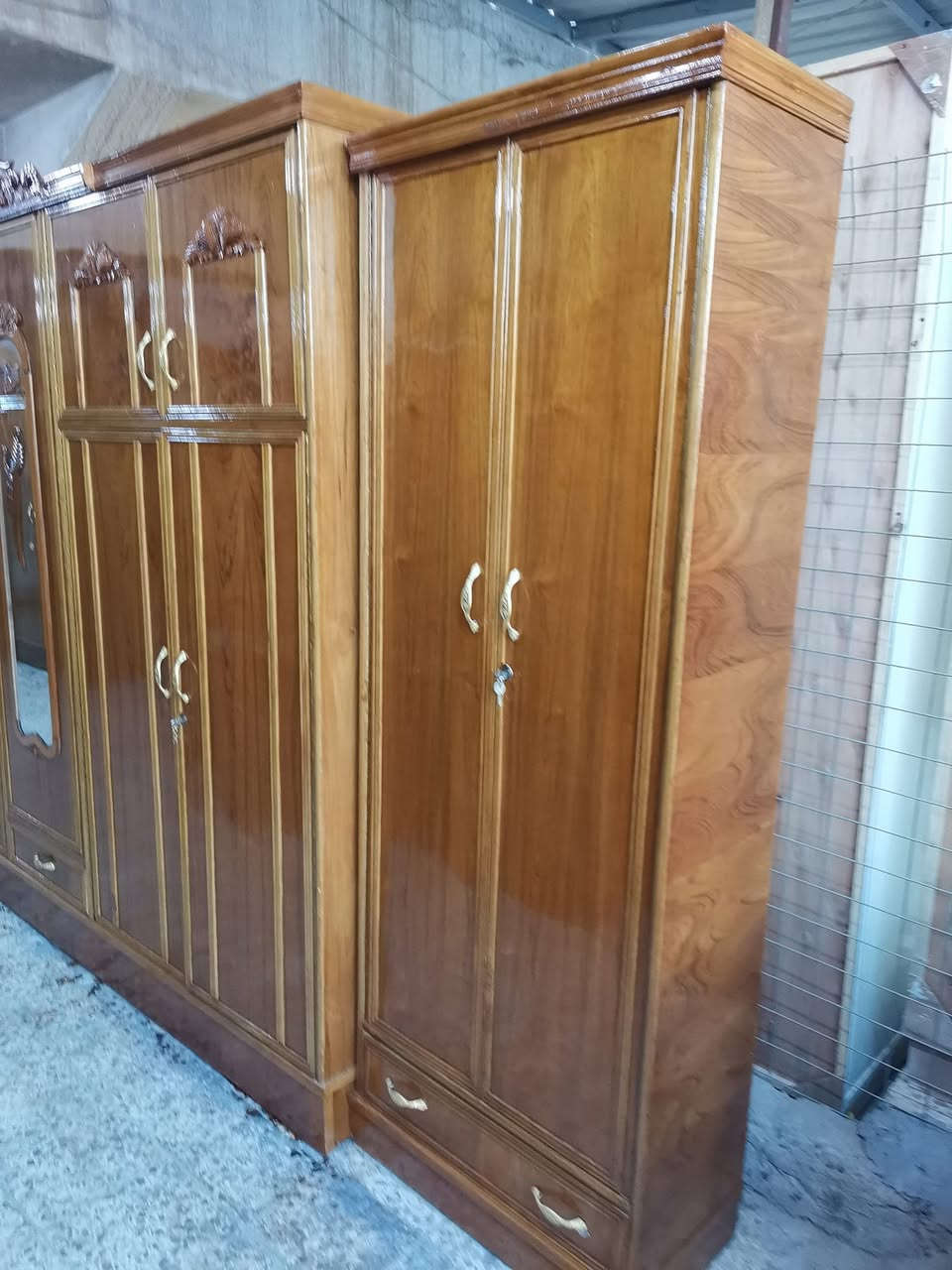 ٥ ابواب وملحق صاج داخل وخارج النقش زان مصري
مستعمله اخت الجديده شغل تزكام درجه اولئ
للحجز والتواصل علئ الهاتف او واتساب *********** بغداد السيديه حي الاعلام شارع قطر الندئ

