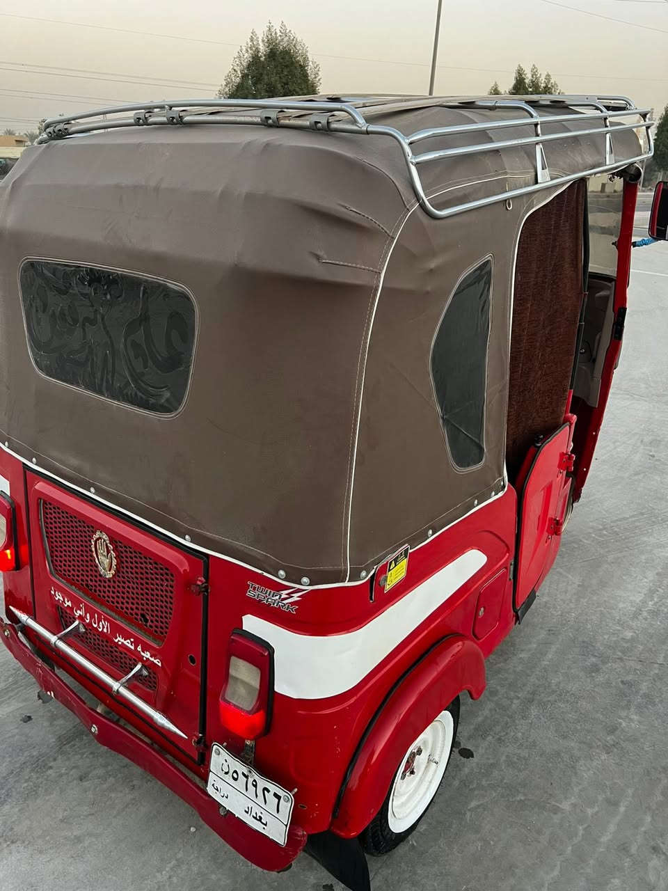 سلام عليكم تك تك موديل 2022 شهر 11 كنر (مضلع) بيها شبر بصفحه وشبر بلغد محرك خير من الله شلعه اشك الكاع تجي وشوف بعينك ماناقصها برغي تأخذها كبل لشارع متخسر عليها ولا ربع سنويه باسم راعيها وراعيها موجود ثاني يوم يداور السعر ب8800 وبيها مجال حك الجية وبخدمتكم

***********
