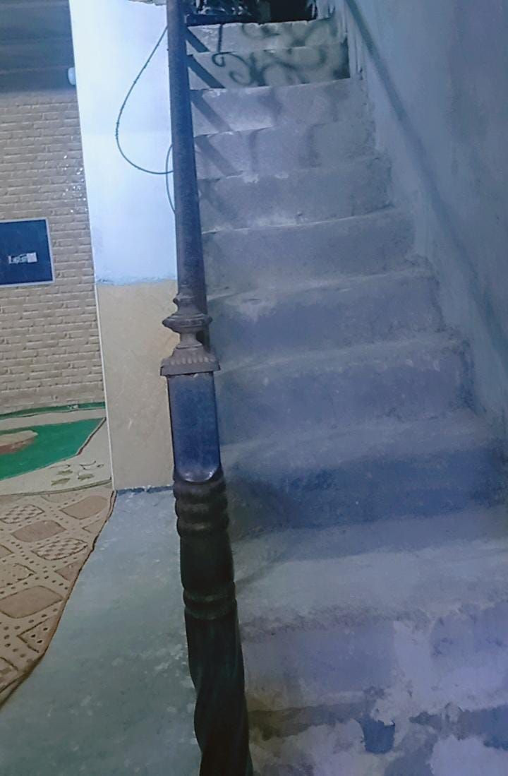 السلام عليكم 
دار للبيع ابو شطيب حي الامين 
المساحه/160م 8×20
للاستفسار/***********
