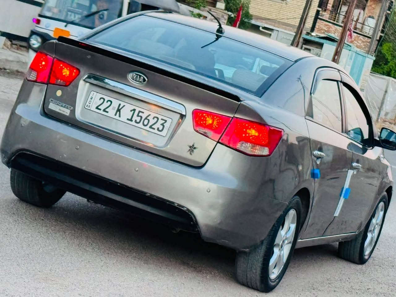 سيراتو ٢٠١٠ خليجي 
سعر ٨٨ بيهة مجال شراي 
بيهة قطعة وحدة صبغ فقط باقي مكفول سيارة جديدة
ما بيهة اس نقص مسويلة سيرفس كامل 
موصفات تحكم ستيرن جهتين مانع نزلق داخل لونين ويل كب كروم شاير بلمري مري شفط
محرك ١٦٠٠ لا تبخير ولا تنقيص
رقم اربيل اسمي تحويل ثاني يوم 
هزة رقم سنوية جديد 
مكان سيارة بغداد الشعب 
رقمي ***********
