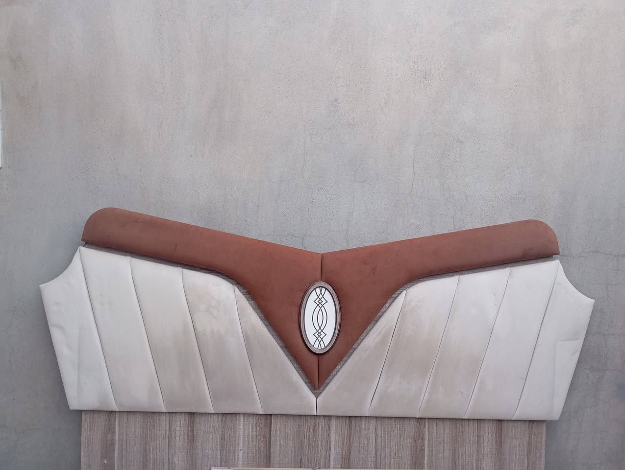 غرفة نوم للبيع جديده رقم الهاتف ***********
