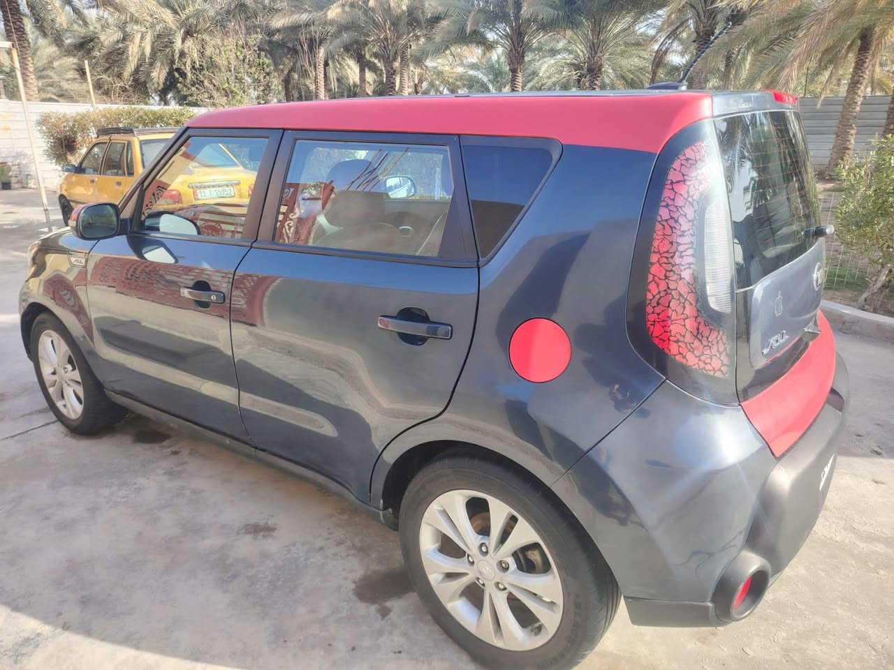 سلام عليكم للبيع كيا صول موديل 2016 مكينه 2000 السياره جاهزه مافيها نقص بيها ٤قطع بدون دواخل رقم بغداد بسمي مكاني بابل *********** السعر شده
