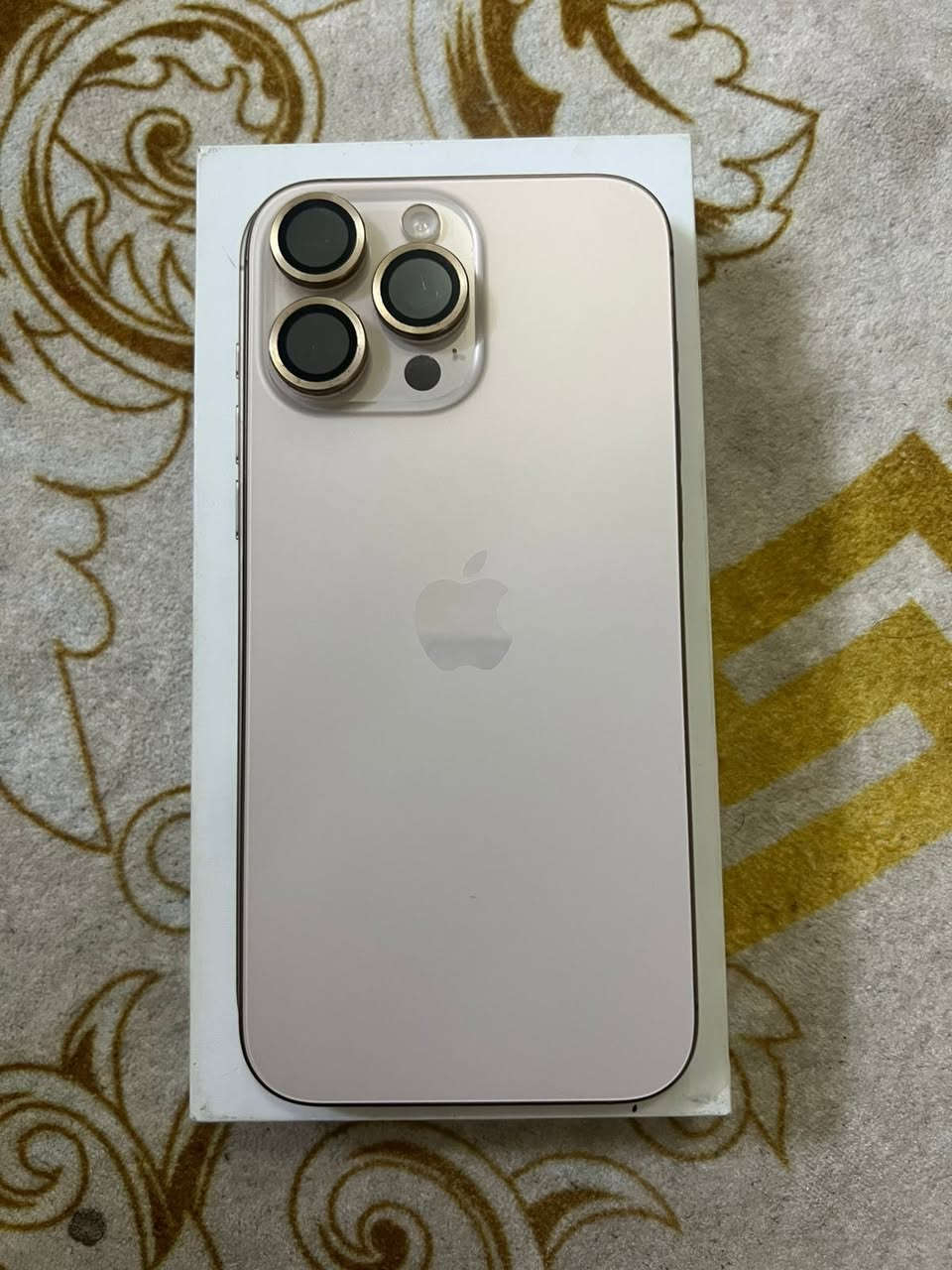 السلام عليكم للبيع 16 برو ماكس ضمان ماستر  مكفول من كلشي اذا بي شخط ازغير تاخذه بلاش بطاريه 96 السعر مليون و400 العنوان البنوك للستفسار ***********
