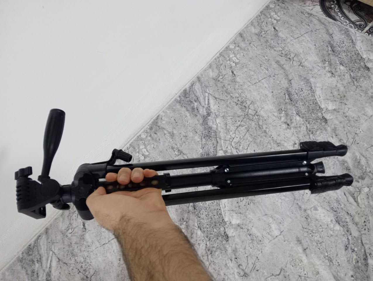 سلام عليكم شباب عندي هاي تلسكوب بس ستاند مالته للتصوير فد شي موضح بلفيديو خاص مفتوح


**إذا كنت صاحب هذا الإعلان وتريد حذفه لأي سبب، رجاءا أرسل رسالة إلى الدعم الفني**