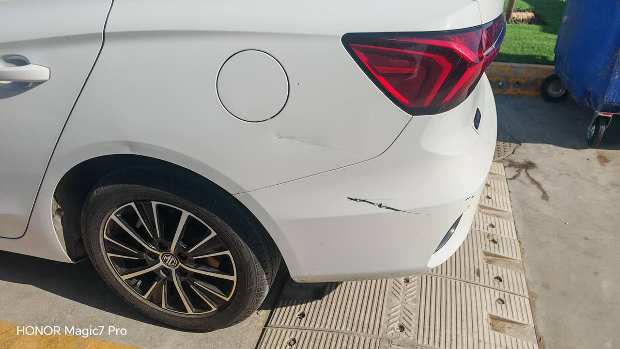 Mg5 plus 2025 الشكل الجديد
تحت الضمان

للبيع MG5 Plus 2025 فل مواصفات
✅ تشغيل بصمة ودخول ذكي
✅ فتحة سقف كهربائية
✅ كاميرا 360°
✅ حساسات أمامية وخلفية
✅ شاشة كبيرة
✅ Apple CarPlay وAndroid Auto
✅ عدادات رقمية
✅ مقاعد جلد
✅ تكييف أوتوماتيك مع فتحات خلفية
✅ مثبت سرعة
✅ إضاءة LED مع DRL
✅ فرامل يد إلكترونية (EPB)
✅ Auto Hold
✅ ABS
✅ EBD
✅ ESP (الثبات الإلكتروني)
✅ TCS (مانع الانزلاق)
✅ TPMS (مراقبة ضغط الإطارات)
✅ 6 وسائد هوائية
✅ جنوط ألمنيوم 17 إنش

السيارة استخدام الوالدة شوية مشخطتها بالدعاميات، نظيفة جداً، جاهزة للفحص ولا تحتاج أي مصروف. والله يبارك لصاحب النصيب.

الممشى : (20.000km) حاليا
اللون : ابيض
السعر : 138 وبيها مجال للشراي ويتدلل

الرقم : ***********
