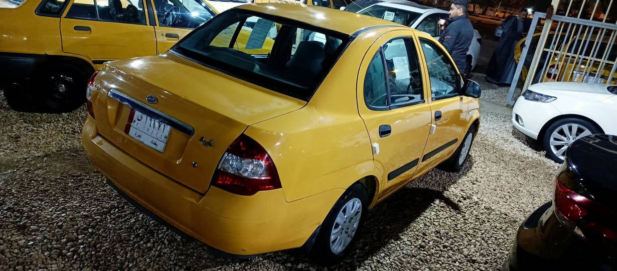 السلام عليكم اخوان طيبه موديل 2016 مكفوله من الصبغ والضربه والتبديل سياره جديده  2028  حداديه جديده مصفره هيئه وغرمات تخم تاير جديد مكينه كير كفاله كهربائيات مابيها اي نقص كبل الشارع السعر 47 وبيها مجال حك الجيبه عنواني كربلاء طويريج ***********
