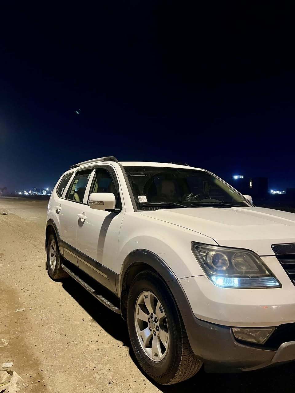 السلام عليكم - كيا موهافي 2012 السيارة نص فول مكينة 6 سلندر - بصمه عمل تشغيل وإطفاء عن بعد - نظام ترحيب - لايت عالي ناصي زنون - فتحة سقف - شاشة أندرويد - ثلاجة - تخم تاير جديد - تدفئة تبريد شغال - كامره خلفية - ماشية 164 الف - رقم السيارة بغداد مشروع وطني - السيارة خير من الله كلشي بيها شغال مكان السيارة بغداد الجسر الدوار رقم صاحب السيارة ( *********** ) السعر 150$ وبيها مجال
