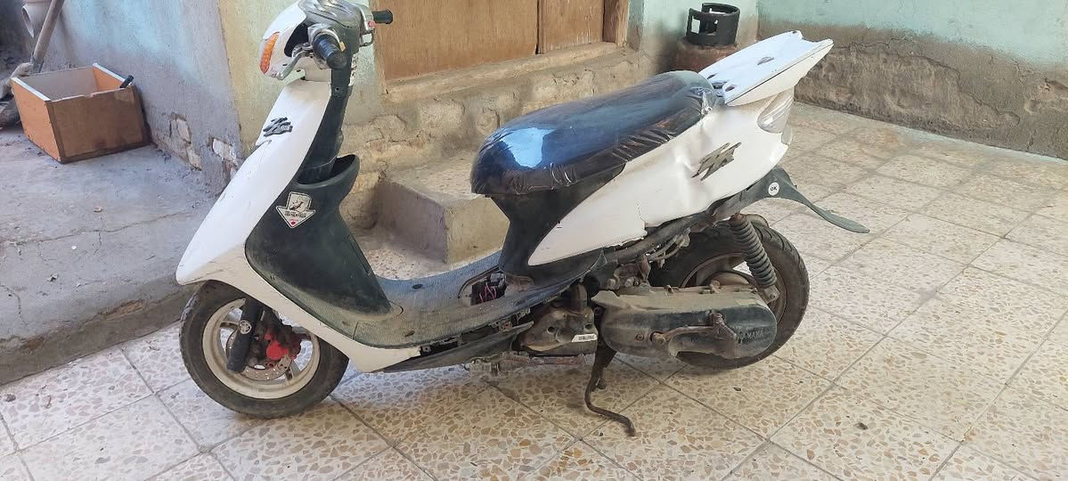 السلام عليكم
دراجه عصفوري للبيع نضافه 85 

دراجه سعرها 250 وبيها مجال 

باقي التفاصيل خاص 

***********
