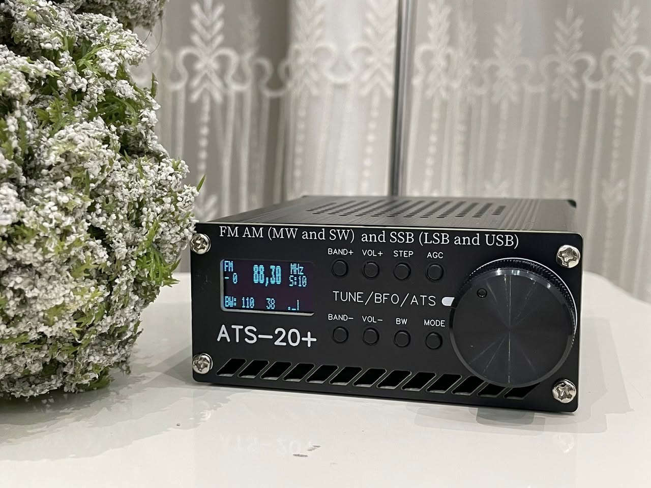 راديو ATS 20 +  بلص وليس العادي
نطاق  FM AM SW SSB
يحتوي على خاصية RDS
شحن تايب C

للطلب و الاستفسار على الخاص
متوفر توصيل


**إذا كنت صاحب هذا الإعلان وتريد حذفه لأي سبب، رجاءا أرسل رسالة إلى الدعم الفني**