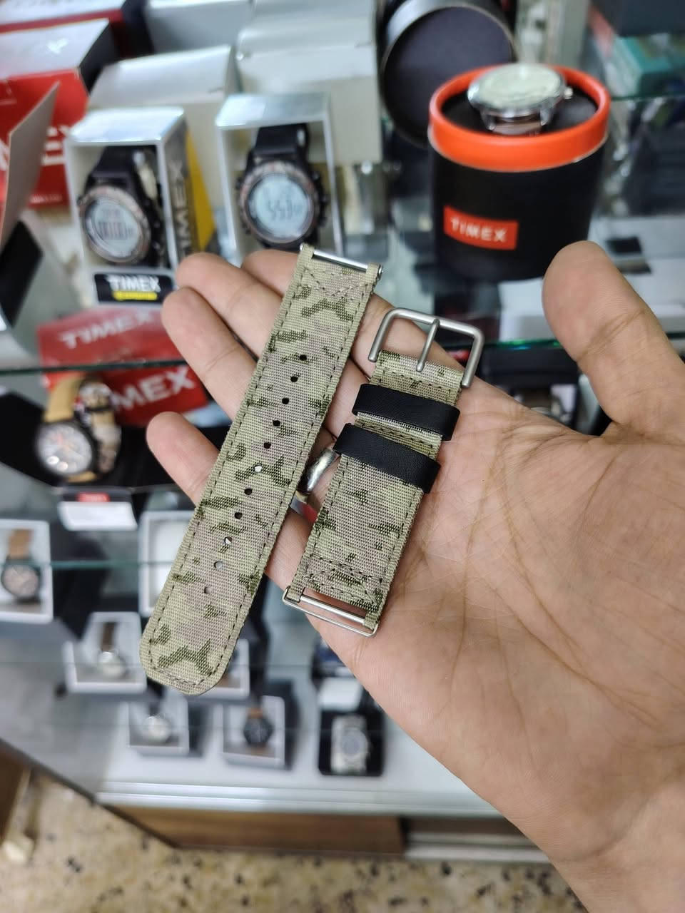 عشاق ومحبي التغيير والخروج من الروتين
هذا المنشور مخصص الكم وبالخصوص عشاق كاسيو بروترك تيتانيوم / ربر
متوفر سير كتان وكمية محدودة جدا
السير مخصص لموديل
PAG-240 / PAG-240T / PRG-240 / PRG-240T
--------
الالوان والتفاصيل موضحة بالصور
للاستفسار *********** واتساب
العنوان / م الصدر شارع الداخل ق12
مثل ماوعدتكم كل ماهو اصلي راح يتوفر
#اوسكار #الاصلي_والمضمون_فقط
