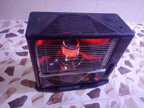 صوبة ياباني للبيع شرط الشغل كل عيب مابيها نظيفة لا غاز ولا هيس مال بيت كل نقص مابيها السعر70 وبيها مجال بسيط الاستفسار ***********
