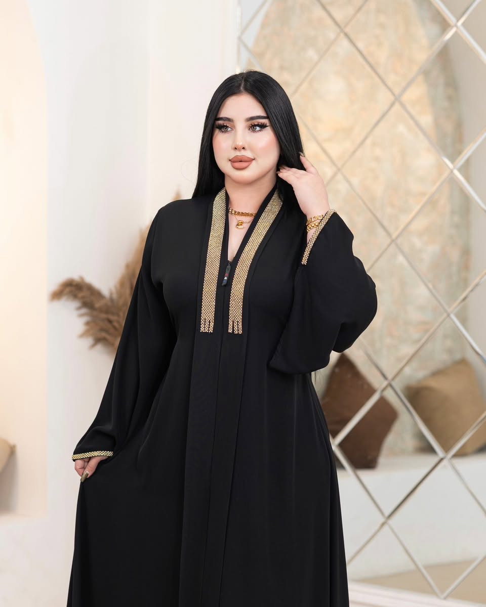 عباية قماش انترنت كويتي فاخر بلون أسود فاحم، خامة راقية ناعمة وانسيابية تعطي شكل أنيق ومرتب، مع قوام قوي يثبت ويظهر الفخامة. مناسبة للاستخدام اليومي والمناسبات، وتجمع بين البساطة والرقي.
قياس M-L-xl--2xl-3xl
#السعر35
#عبايه
#ستايل2026
#ترند 
#لايك


**إذا كنت صاحب هذا الإعلان وتريد حذفه لأي سبب، رجاءا أرسل رسالة إلى الدعم الفني**