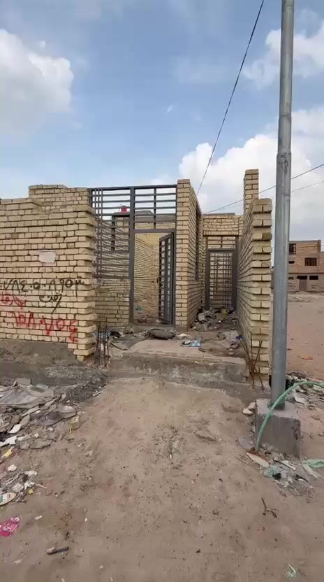 يا الله 100 متر بحي النداء منطقه ال 54 بيت هيكل شغل جناي ***********
