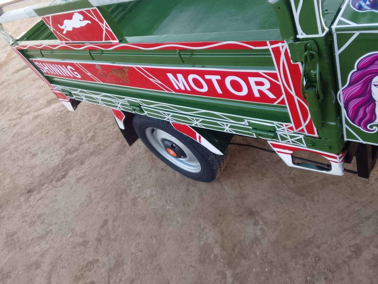 يا الله اخوان ستوته جمره للبيع موديل ٢١ مكان لستوته قريه عباده للاتصال عله لرقم فقط ماكو خاص
‏‪0773 630 8678‬‏
