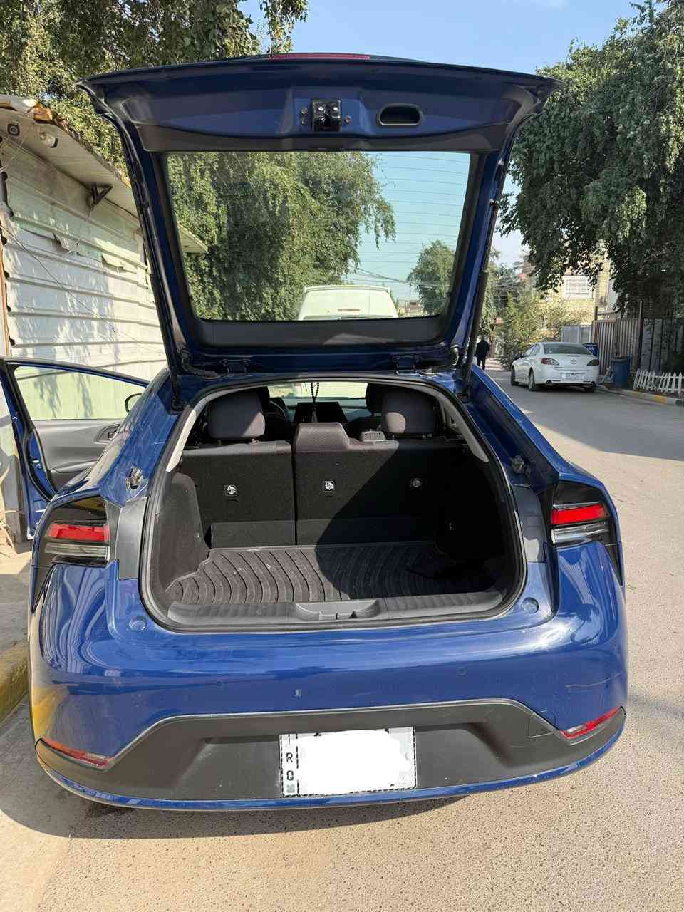 سيارة بايروس كوريلا موديل 25 ماشيه 8000 الاف رقم بغداد ثاني يوم تحويل كفاله عامه من شواصي مدل بيه 3 قطع بنيد  جاملغ الامامي المكينه برغي مامفتوح بيه شي السعر 185 ورقه اتصال ***********
