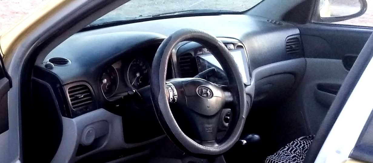 السلام عليكم من رخصت مدير الكروب اكسنت للبيع خليجي موديل9 سياره جديده كير محرك تبريد تتفئه صدر امامي خلفي تخم تاير جديد سياره  بدون تبديل او ضربه او معجون  مكاتي  بغداد  لاستفسار ***********.          ***********
