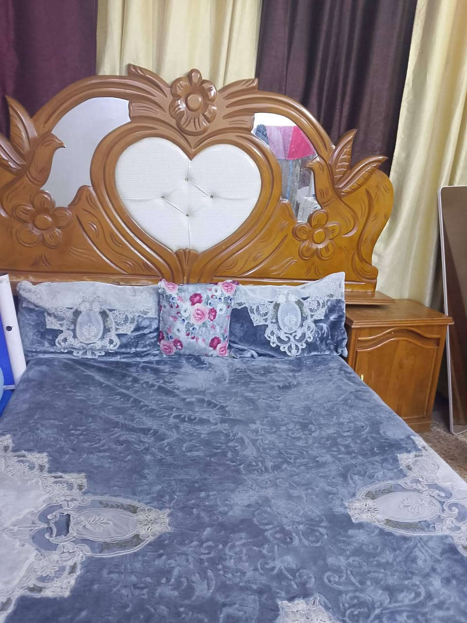 غرفه نوم صاج  داخل وخارج عراقي 6قطع نضيفه كلش   مكان بغداد مدينة الصدر ***********
