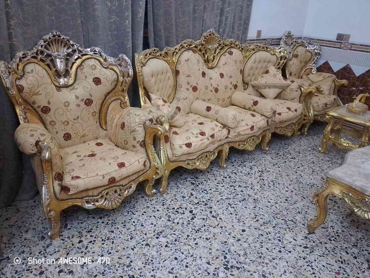 تخم 10 مقاعد 3 طبلات نظافته90بل 100 متواجد واتساب ***********
