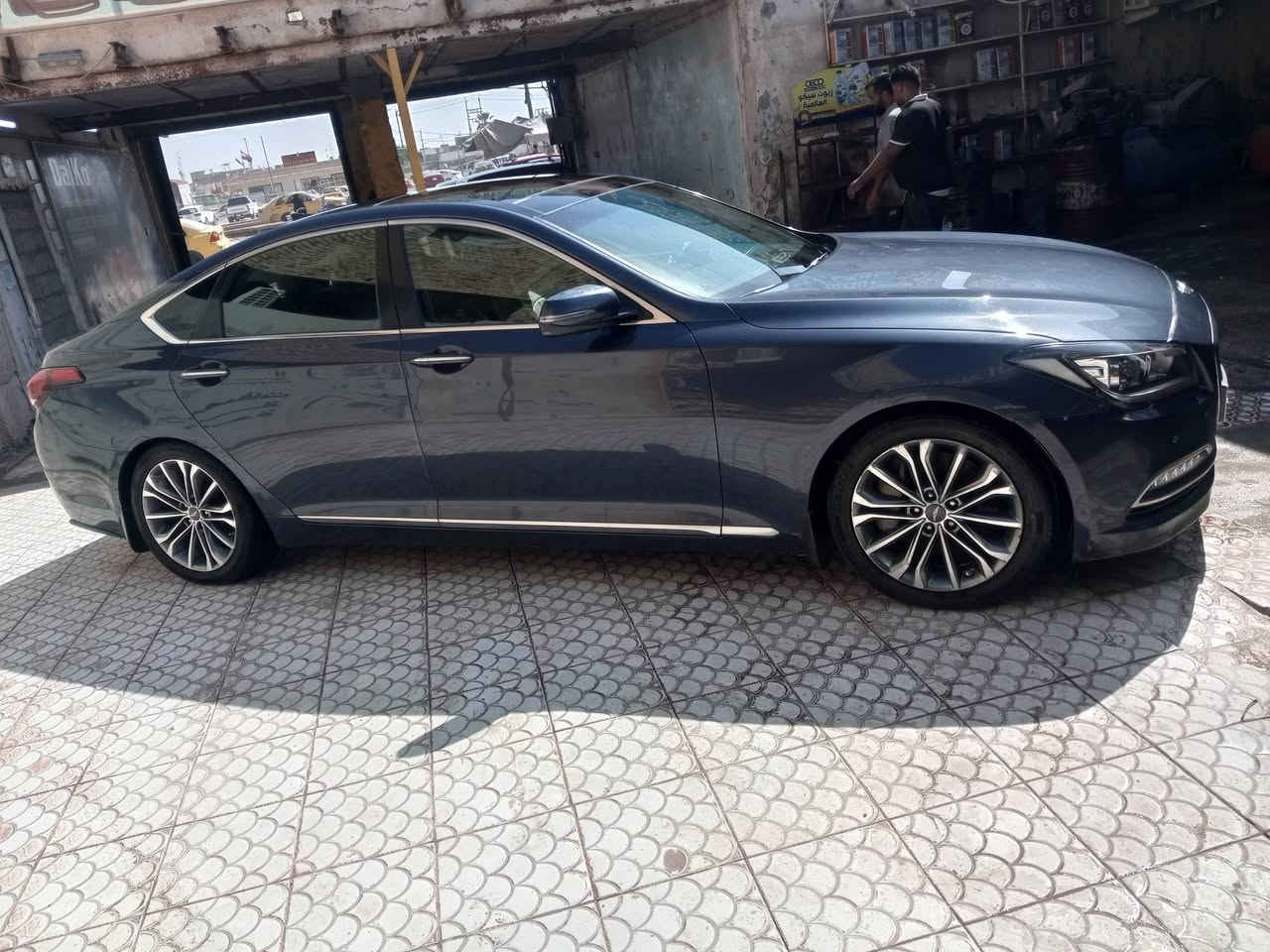سلام عليكم جنسزز G80امريكي موديل 15 سعرها 140وبيها مجال مكانها ديوانية الحمزه الشرقي ***********
