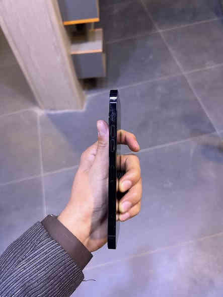 السلام عليكم،
جهاز ايفون 14 pro max 
، الجهاز نضيف بمعنى الكلمة, 120 فريم 
للبيع بسعر 950 ومجال للشرايه،
مكاني بعقوبه.
رقمي
***********
