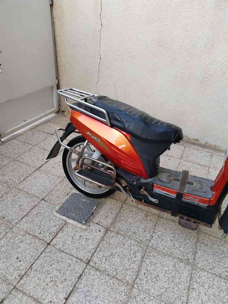 دراجة هارلي شحن للبيع عاطلة وعطلها بسيط مكاني بغداد الغزالية *********** السعر 150 الف
