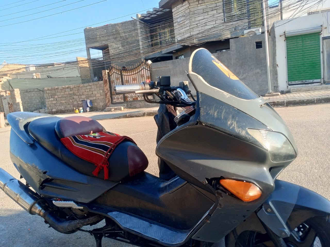 سلام عليكم فورزه للبيع ب600 وبيه مجال قليل مكاتبه مكاني كربلاء حي العامل *********** نگره سلف كهربائيات كله شغاله
