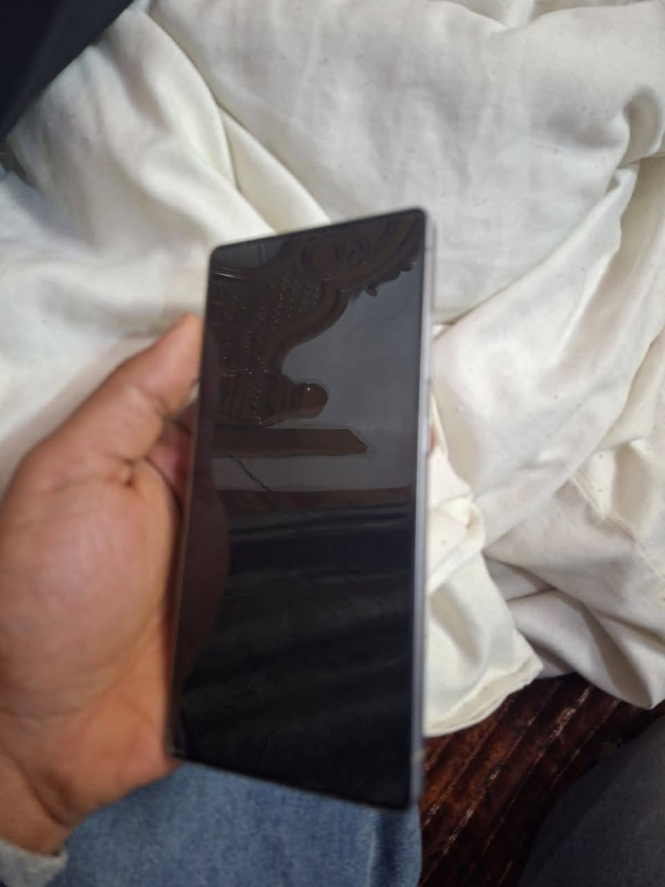 سلام عليكم  اس 25 لبيع ذاكره 256
شرق وصط  جهاز نضيف حيل  
***********هاذ رقمي
