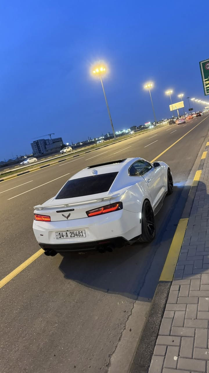 كمارو 2017 2ss للبيع 6200 
كمارو v8 للبيع فول مواصفات للاخير 1/1 السياره منفوضه للاخير من صدر وحداديه وتبريد ومكينه كله جديد وخير من الله تخم تاير جديد السباره كير ومكينه كفاله ممفتوح برغي منهن عليها مكينه تاكل الكاع سياره حيل نضيفه وجاهزه ومناسبه 
السعر : 138 ورقه وماعتقد اكو 2ss بهاي النضافه بهيج سعر 
للأستسفسار : ***********
