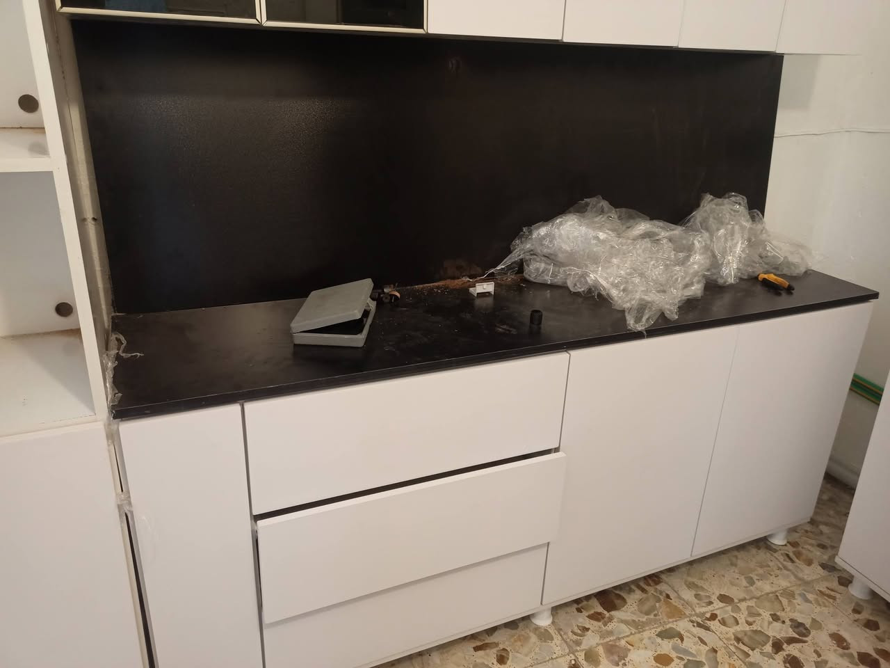 سلام عليكم
كاونتر hdf داخل mdf ما صارله ساعه من وصلني واريد ابيعه بسبب القياسات والفاترينه ما تصير بالاخير والمطبخ صغير كاونتر 3 متر سنك متر ونص مرمر صناعي سويته تفصال خاص مو جاهز مودرن يجنن أمانه الله بس بالمطبخ مالتي ما اجه عدل من ناحيه القياسات لأن البواري ضاهري مو دفن رايده ب850 اني مسوي ب900 ورجاء لحد يكسر بسعره حتى غراض ما مخلي بي


**إذا كنت صاحب هذا الإعلان وتريد حذفه لأي سبب، رجاءا أرسل رسالة إلى الدعم الفني**