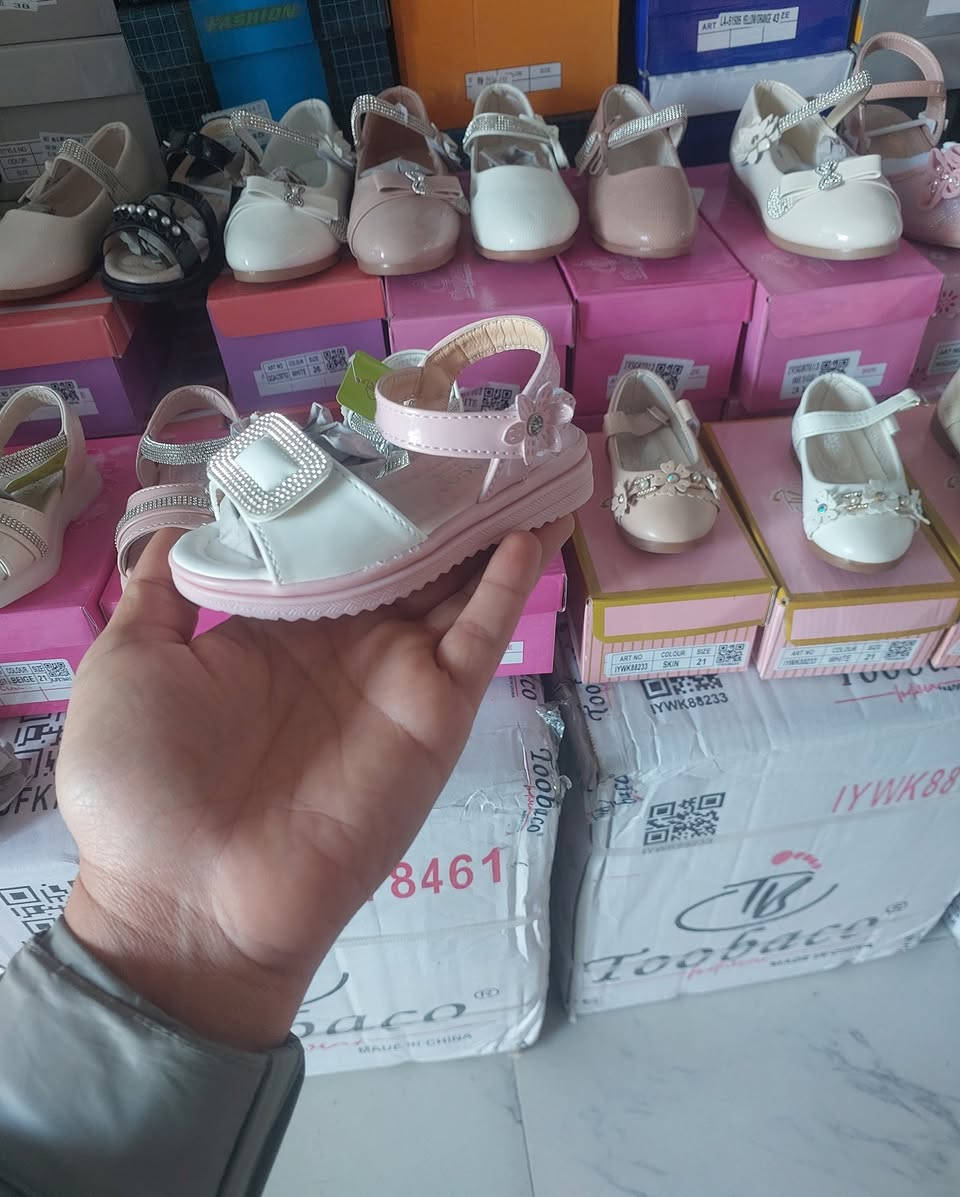 ✨👟 جديد ومتوفر الآن 👟✨
توفرت في محل كرار باجي
صنادل 👧👦 للطفلة والطفل
بناتي وأولادي
📏 القياسات من 21 لحد 36
🎨 الألوان موضحة بالصور
💎 جودة عالية
🪶 وزن ريشة وخفيفة باللبس – راحة طول اليوم
📍 العنوان: الكوت – حي الزهراء قرب مركز الخلود
أسرعوا قبل نفاذ الكمية 🔥
دللوا أطفالكم بأجمل وأريح صنادل 💕

 #تفاعلكم_يساعدنا_على_الاستمرار #الشعب_الصيني_ماله_حل😂😂 #تابعوا_لتستمتعوا #واسط #صعدوني_اكسبلور_لاتنسئ_الايك_والمتابعه_احبكم_💋💋👌 #مابيه_حيل_اخلي_هاشتاكات #لايك__explore___ #تخفيضات #سليبرات_نسائية #أحذية_نسائية #صعدوني #اضافه #ترانشوز_نسائي


**إذا كنت صاحب هذا الإعلان وتريد حذفه لأي سبب، رجاءا أرسل رسالة إلى الدعم الفني**