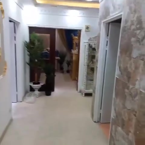 🏡 شقة للإيجار – المنطقة الخضراء الدولية / مجمع القادسية (أم عظام)

فرصة مميزة للسكن في أحد أفضل المجمعات السكنية.

🔹 المساحة: 170 م²
🔹 التأثيث: مؤثثة بالكامل – أثاث درجة أولى

تتكون الشقة من:
✅ صالة واسعة ومريحة
✅ مطبخ كبير
✅ 3 غرف نوم
✅ 2 حمام (شرقي او غربي) 
✅ مخزن

الشقة جاهزة للسكن، نظيفة، ومناسبة للعوائل أو الموظفين الباحثين عن الراحة والموقع المميز.

📩 للاستفسار ، يرجى التواصل الاتصال فقط
*********** .
