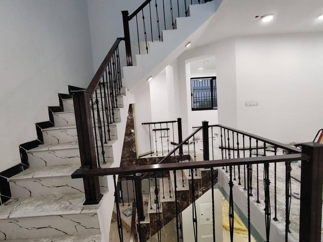 #الخبرة في التصميم📝 ⁦🧰 و الابداع في التصنيع⁦📏⁩ و الدقة في التركيب🛠⁦👷

 تجدونه في منزلكم مقدم لكم من #معرض نور الحسن للمحجرات التركيه 🇹🇷⚜️

-----------------------------------------------------------------

#تصميم📝 و #تنفيذ📐 و #تركيب🔧 محجر ذو جودة عاليه وبأسعار مناسبة جدا 💵
🫴🏻 
الالمنيوم 3خطوط المتر 35لف 💓
ألالمنيوم 4خطوط المتر 38الف💓 
سعر الرمانه 3الف فقط 💓
💓⚜️🔱🌹🇹🇷❄️🩷⚜️
أسعار الالمنيوم المربع الاسود والشمباني المتر 60الف باقي الالوان كلمن وسعره
❄️❄️❄️❄️❄️❄️❄️❄️
(سعر العرنوص الملكي من 20 الف الى 35الف ) 
(أسعار الجام المقسى المتر 65الف)
(سعر المتر الحديد مع قبضه الالمنيوم 85الف)
🏴🏳️🏴🏳️🏴🏳️🏴🏳️
بالقوة والجماليه بضمان لمدة (5)سنوات للمنتوج ...
يمتاز بروعة الوانه وفخامة تصميمه واناقة تفاصيله...
نقدم لكــــم محجرات من مادة الABS   و زجاج مقسى ١٠ ملم و ألالمنيوم لجميــع الاذواق

يتكون البوليمرالمشترك من ثلاث مواد

اكريلونتريل: يزيد المقاومة ضد الحراره العالية والتفاعلات الكيميائية
البوتادين: يزيد قوة الانضغاط والصلابة
الستايرين: الليونة افضل والتماسك العالي

خصائص المادة..💎
1- الصلابه والاستحكام
2- قوة العالية امام الضربات
3- ثبات الالوان لفتره طويله
4-العزل عن الكهرباء
5- تحمل درجات الحراره العالية والرطوبه
كل هذه الخصائص جعلت من #معرض نور الحسن للمحجرات التركيه اعطاء ضمان لمدة (5)سنوات بجميع منتجاتنــا

متوفر الآن في #معرض نور الحسن للمحجرات التركية 🇹🇷⚜️

شكرا لثقتكم و بثقتكم نتطور 👍🏻✅للأطلاع والحجز والاستفسار زيارة الصفحة 📲
او الإتصال على ألارقام التاليه 
 ***********
***********
 واتساب 📱🍀
العنوان كربلاء المقدسة  🏙
