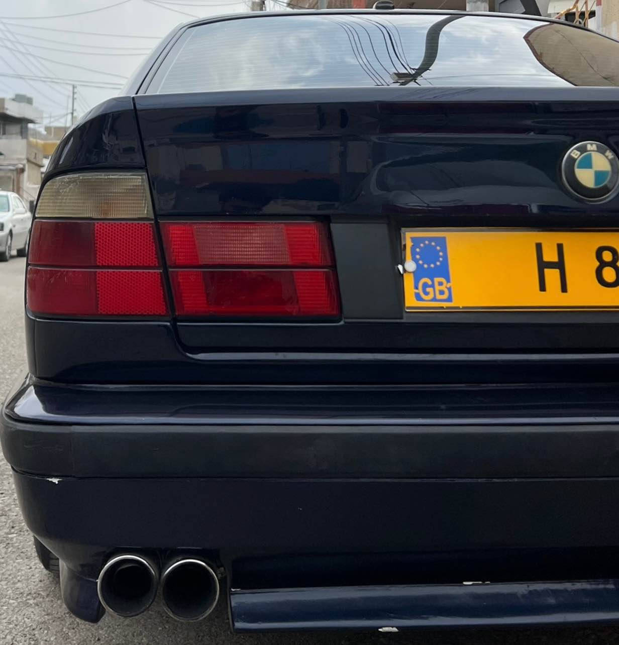 BMW E525i. 1995                                                  دەبڵ دیجیتاڵی گێڕ تۆماتیک  مەکینە نەکراوەتەوە ٢٥٠           هەزار ڕۆشتوە بێ بۆیاخ تەنیا دوپەڵە قەڵەم کاری هەیە تەبریدە لەگەڵ سەیچ سەیارەکە ماڵی دۆستە بێمەسرەفە سەیارەکە ئەوروپیە مەنەفێستی لەگەڵەو کۆدیشی بۆکراوە نرخ ٦٥ گەڵاو مەعامەلە بۆزانیاری زیاتر تەلەفون بۆ ئەم ڕەقەمانە بکە                                                                     ***********                                                         *********** السليمانية, العراق
