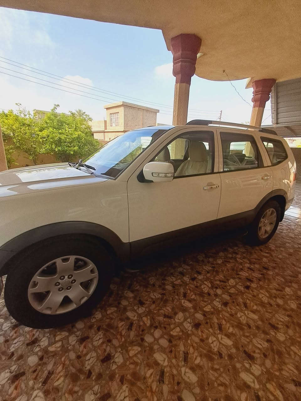 السلام وعليكم كيامهافي للبيع
موديل 2012
بصمه 
كشن كهرباء
مكفوله 
فقط باب السائق بارد
تخم تاير
كشنات جلد
فتحه
مكفول كير ومحرك
السعر 150 
***********
