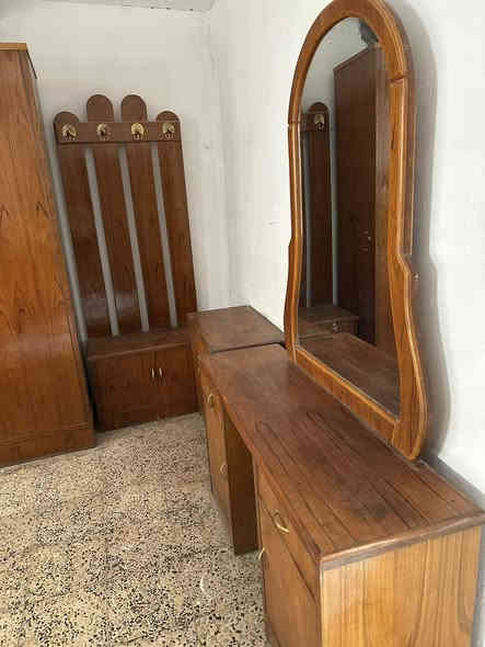 السلام عليكم غرفه اخشاب للبيع صاج تفصال مو سوكي #لسعر 600 وبيهه مجال مكاني زعفرانيه ☎️ #التواصل📞***********
