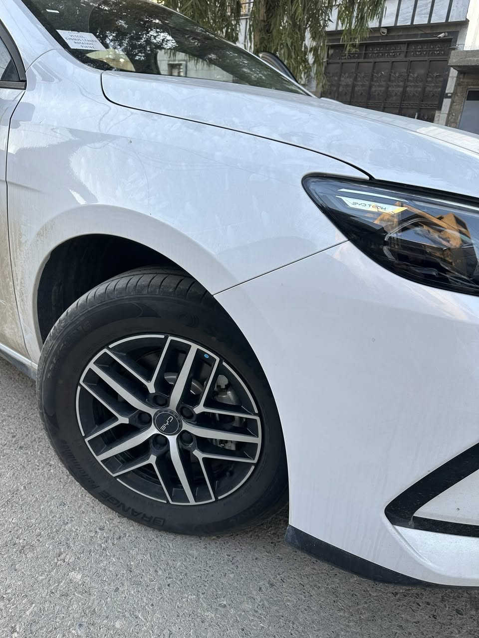 BYD seli 05
1000kmڕۆشتوە هەموو گیانی بە شەرت 
هیچی پێوە نیە 
٨٠ ڕۆژ کاتی تیا ماوە
***********
***********
