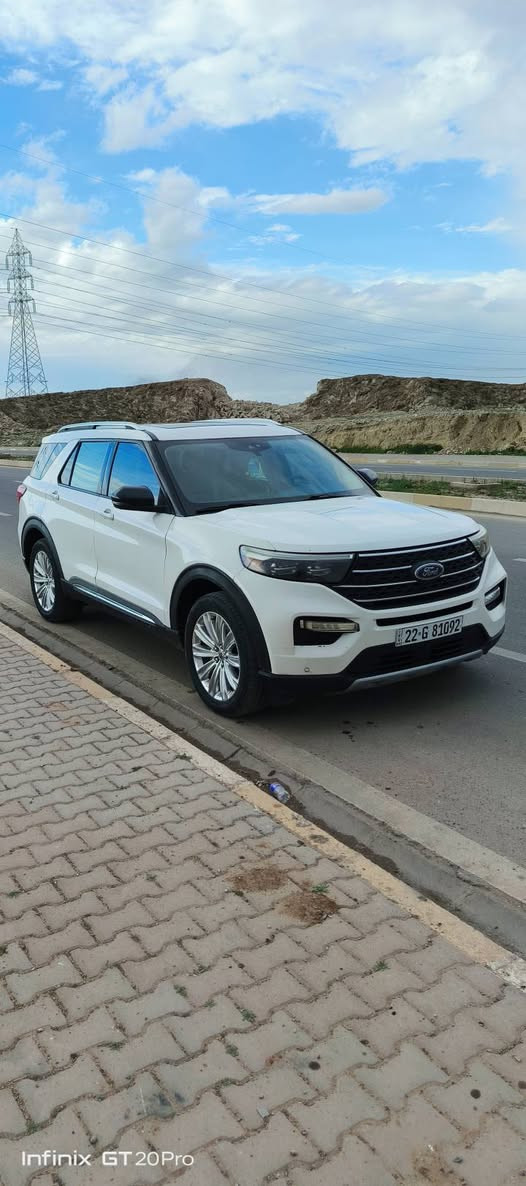 سلام عليكم 
فورد موديل ٢٠٢٢ 
فول مواصفات لمتد
رقم سنويه جديد شرط التحويل 
كير محرك شرط 
ضرر قطعه ونص بدون دواخل
سعر ٢٣٥ ورقه ومجال 
اتصال ***********
