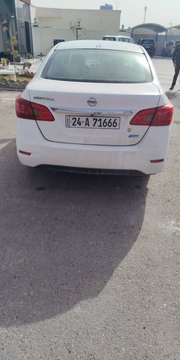 نيسان سنترا رقم دهوك موديل ١٦ لون ابيض خليجي بيه رش صبغ  ابيع قسط مقدمه ٥٠ وكل شهر ٣ أوراق السعر الكلي ١٢٠ ورقه مكاني بغداد السعر ابيع حصرا للموظف
***********
