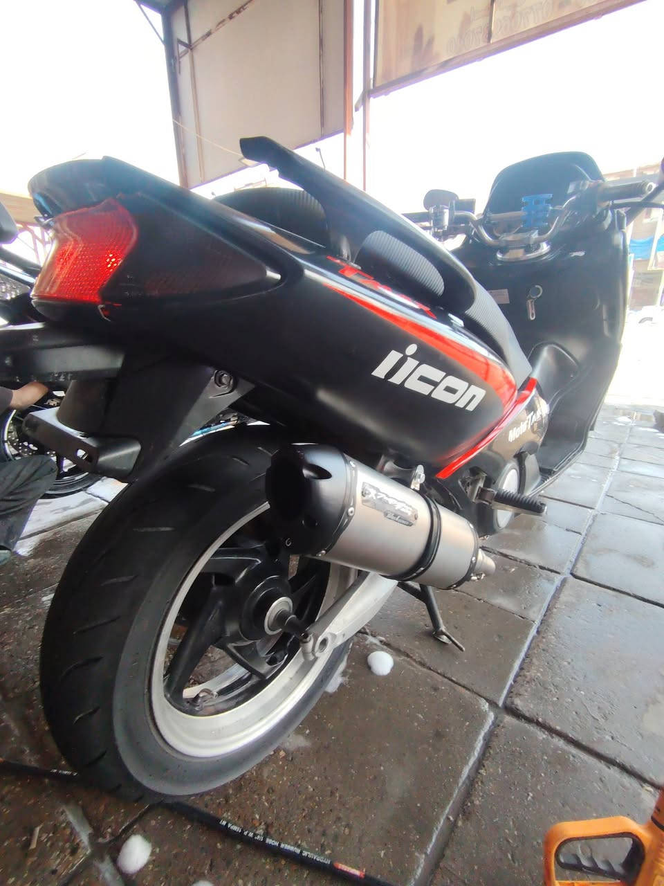 سلام عليكم تي ماكس 2008 للبيع دراجه مكفوله كفاله عامه مابيها ايشي السعر 20 ورقه العنوان بغداد الشعب مقابيل سوق اربعتالاف رقمي ***********
