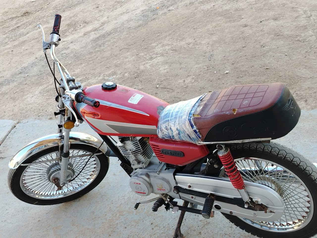اربعه كير  سعر 500 وبيه مجال مكفوله اوراق،،  رقم الهاتف ***********
