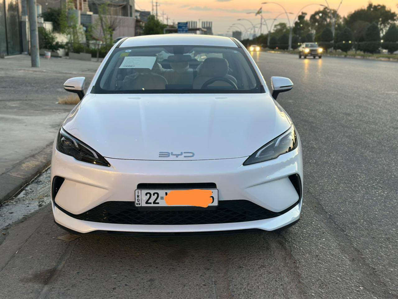 بی وای دی   SEL 05  2025 
تەنها. 13,000 KM 
بێ ساردی بێ بۆیاخ بێ لێدران 
تەنها یەک قۆپی لەدەرکەی سایەق هەیە لەوێنەکان دیارە
گێر و مەکینە و کارەبای هەموو بە شەرت 
هیچ کێشەیەکی تێدا نییە 
نرخی 133 مەجال
***********
*********** أربيل, العراق
