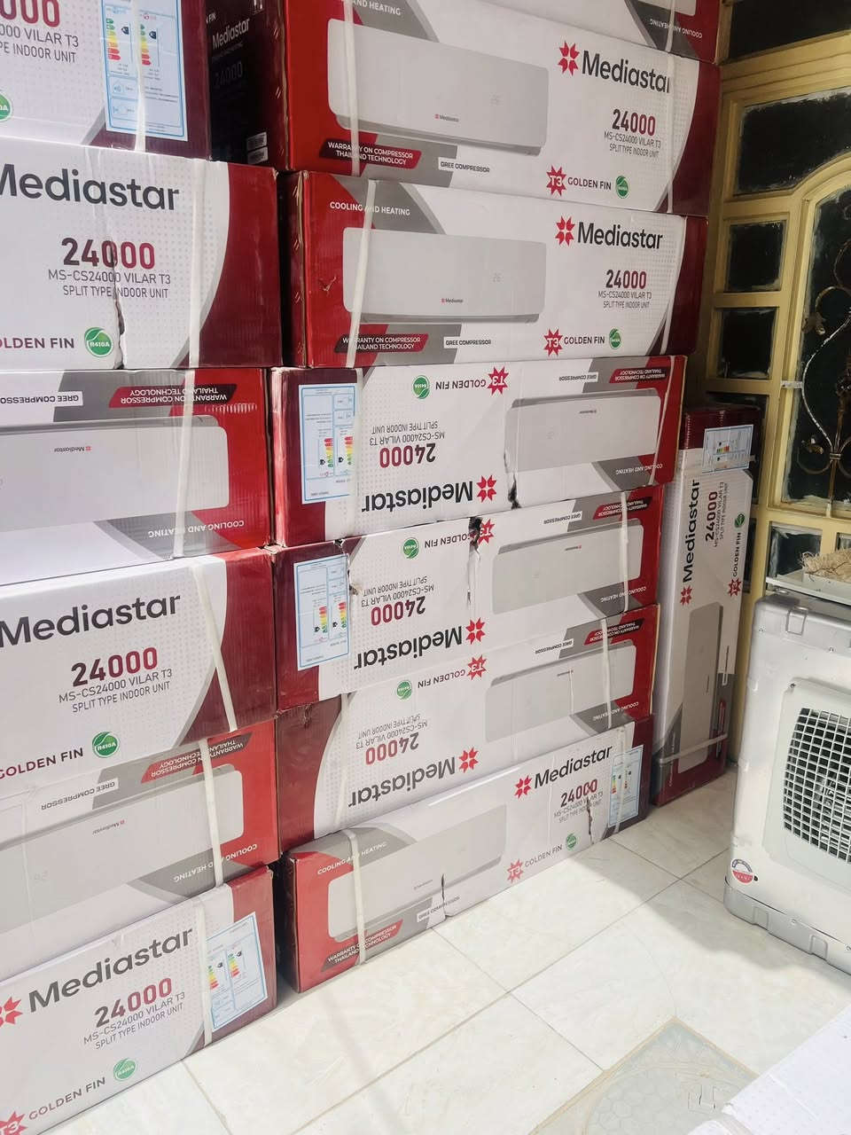 سبلت الميديا السعر 600 الف ظمان سنتين  دفع 8 امتار ***********
