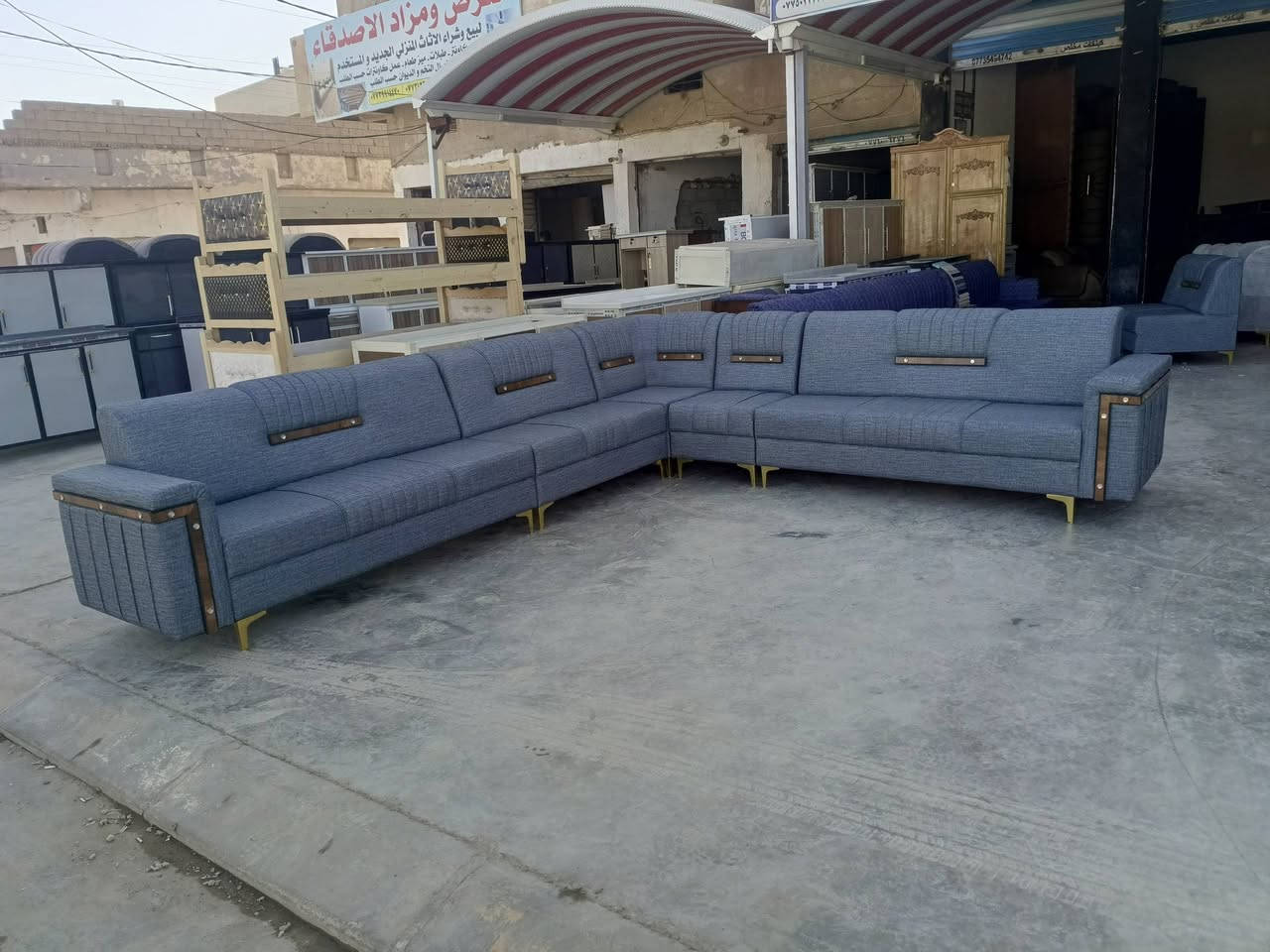 ديوان 11 مقعد بلوك امريكي اسفنج مميز المراسله على الرقم او خاص ***********
