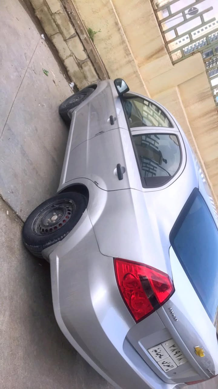 ئەڤیۆ ٢٠٠٨ هی ماڵی خۆمە سەیارەی مەعرەز نییە  گێر عادی مەکینە گەورە رەقەم سلێمانی یەک ساڵە بەسەر چووە سەنەوی   یەک پەڵە بۆیاخی هەیە  کاڵبونەوەی هیچ نییە دیاریم کردووە لە رەسمەکاندا نرخی ٥٦ وەرەقە مەجال ***********
