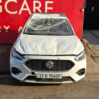 اخوان عندي MG ZS 2024 ابيع على وضعهه السياره متضرره مثل ما موضح بالصور...